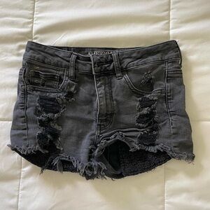 American Eagle Vintage Ripped Short Jeans